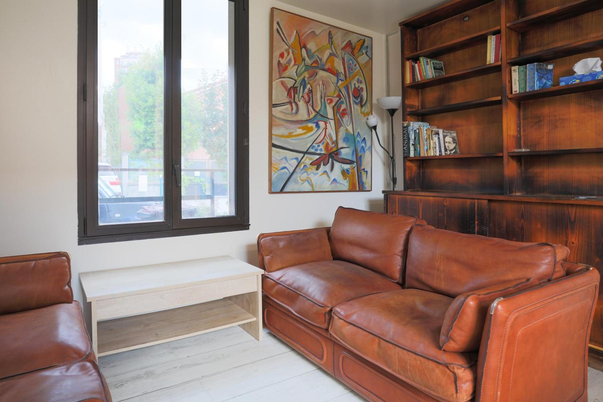 Paris East Side Lodge Pantin Exterior photo